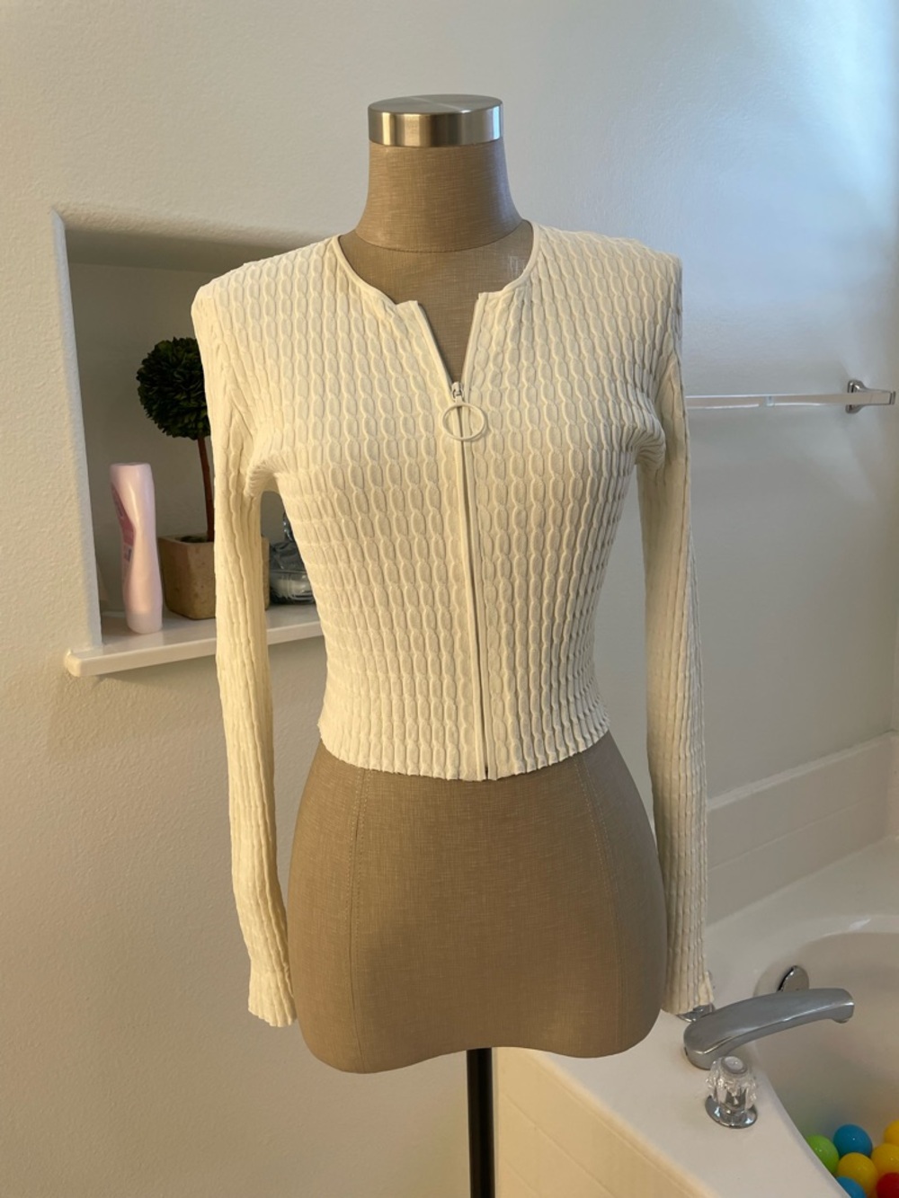 Akris Punto Cream Zip-Front Ribbed Knit Long Sleeve Top